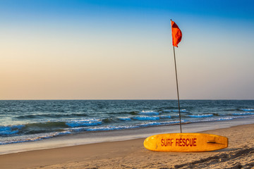 Rescue surfboard