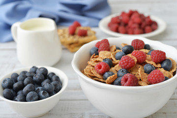 Whole-grain flakes