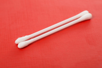 Cotton bud (cotton swab)