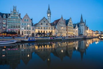 Fototapeta na wymiar Travel Belgium medieval european city town background with canal