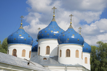 Купола Крестовоздвиженского собора. Свято-Юрьев монастырь