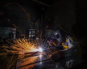 worker welding
