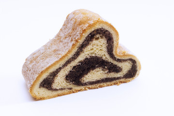 Stollen gefüllt mit Mohn