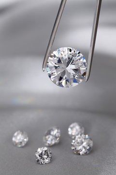 Diamond jewelry holding