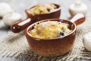 Mushrooms baked with cheese