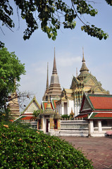 Fototapeta premium Buddhist temple in Bangkok, Thailand