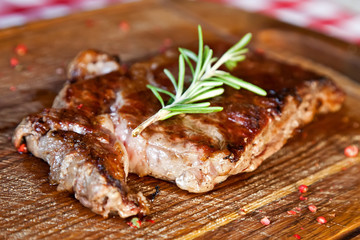 Grilled pork ribs