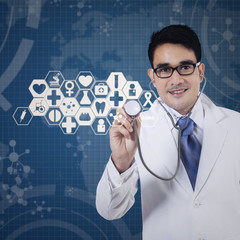 Doctor working with virtual screen