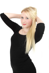 junge Frau mit langen blonden Haaren