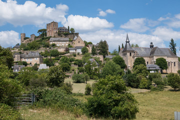 Fototapeta na wymiar village de Turenne