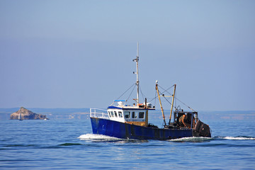 fishing trawler - obrazy, fototapety, plakaty