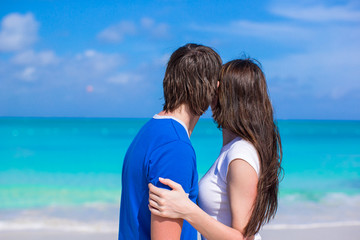 Fototapeta na wymiar Romantic young couple on tropical beach