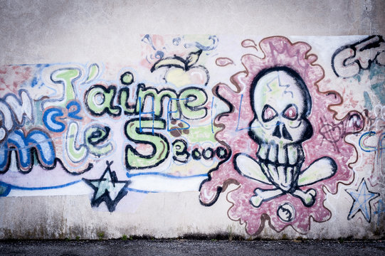 Graffiti tête de mort