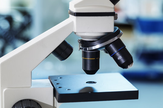 Laboratory microscope