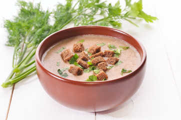 Bread soup with croutons and herbs