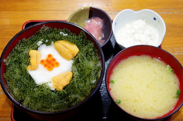 海ぶどう丼