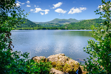 Fototapeta premium Lac de Chambon en Auvergne