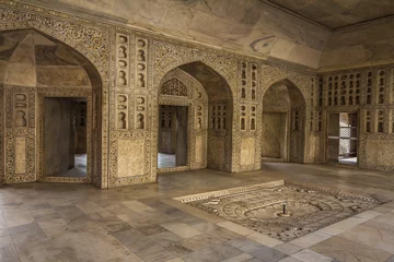 Zelfklevend Fotobehang Interior of Agra Fort in India © pcalapre