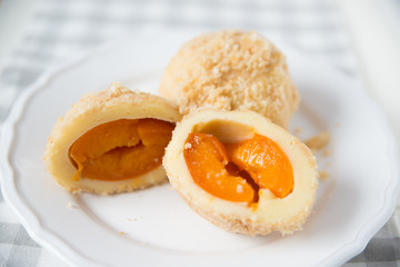 Marillenknödel
