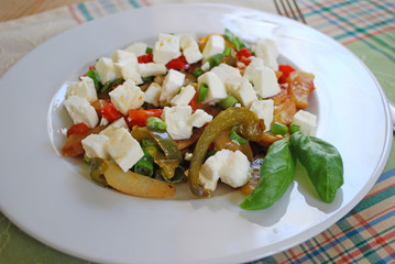 griechische gemüsepfanne mit fetakäse