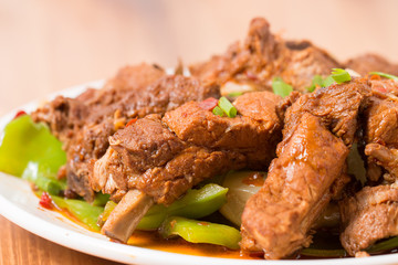 Spareribs with brown sauce
