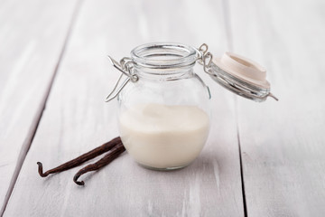 Natural coconut, cocoa and shea sunscreen DIY