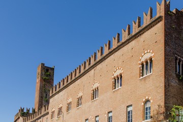 Fototapeta na wymiar old palace in Italy