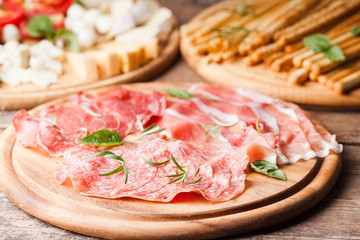 prosciutto crudo