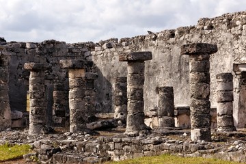 Fototapeta premium Mayan Architecture Detail with Columns