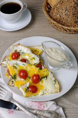Scrambled eggs with tomatoes
