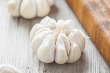 Bulbi di aglio bianco