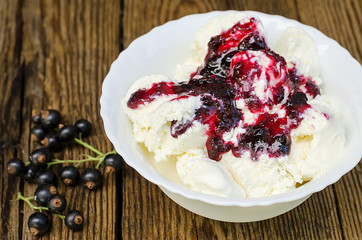 ice cream with jam and currant