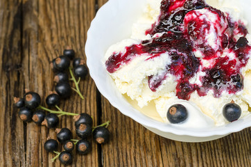 ice cream with jam
