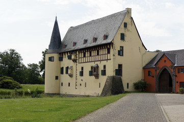 Fototapeta na wymiar Wasserburg Langendorf