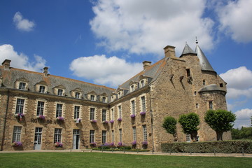 Fototapeta na wymiar château de Châteaugiron - bretagne.