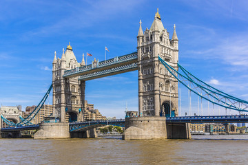 Naklejka na ściany i meble Tower Bridge (1886 – 1894) over Thames - iconic symbol of London