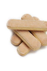 savoiardi_ biscotti su sfondo bianco