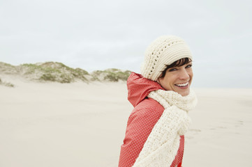 Nordsee, Frau, Spaß auf Sanddünen