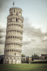 Fototapeta na wymiar Leaning tower of Pisa, Italy