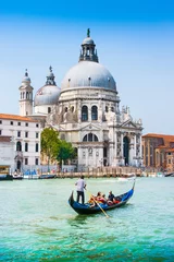 Crédence de cuisine en verre imprimé Venise Gondole sur le Grand Canal avec Santa Maria della Salute, Venise
