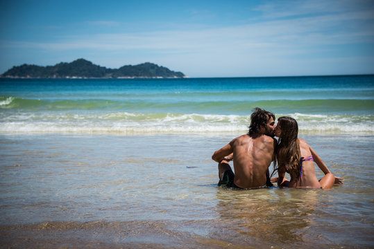Beautiful Young Latin Couple, love at Ilha Grande, Lopes Mendes