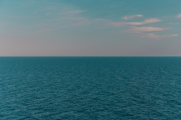 T&uuml;rkises Mittelmeer mit Horizont