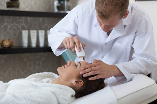 Lady Having Cavitation Peeling In Spa