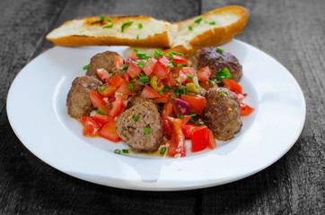 Meatballs with spicy tomato salsa