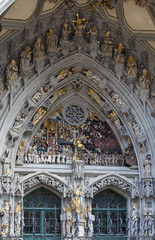 Fototapeta na wymiar main portal of Bern cathedral
