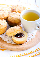 Almond muffins with jam filling