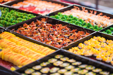 Shrimp, egg, octopus and vegetable Sushi set