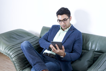 mann am lesen