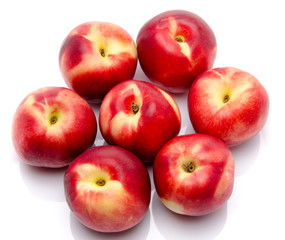Composition with nectarines