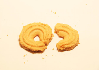cracked cookie